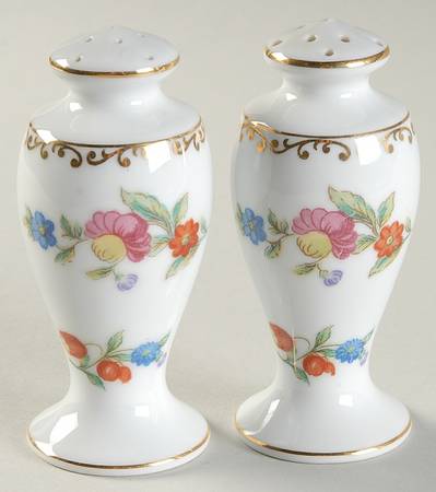 Dresdlina Salt & Pepper Set