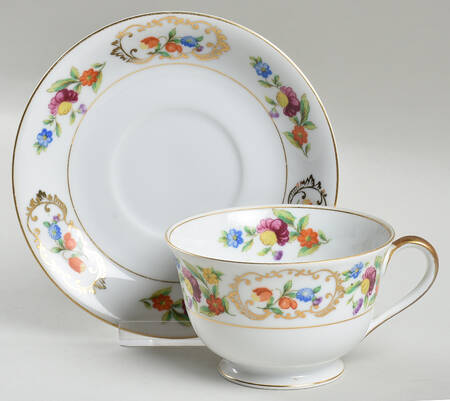Dresdena Oversized Cup & Saucer Set