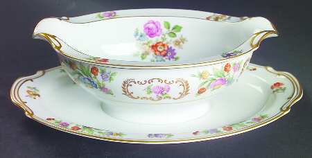 Dresdena Gravy Boat with Attached Underplate