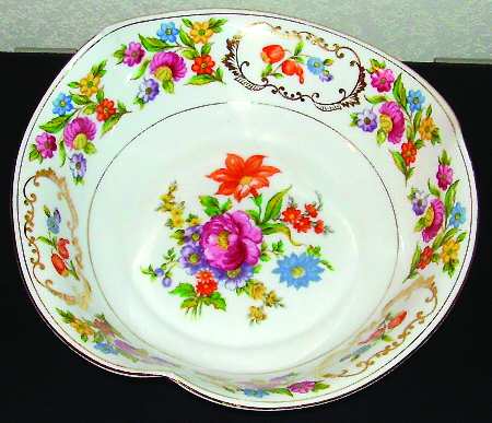 Dresdena 8" 3 Toed Round Bowl