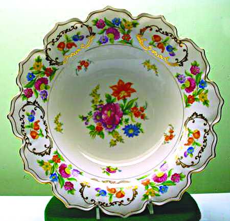 Dresdena 11" Round Serving Bowl