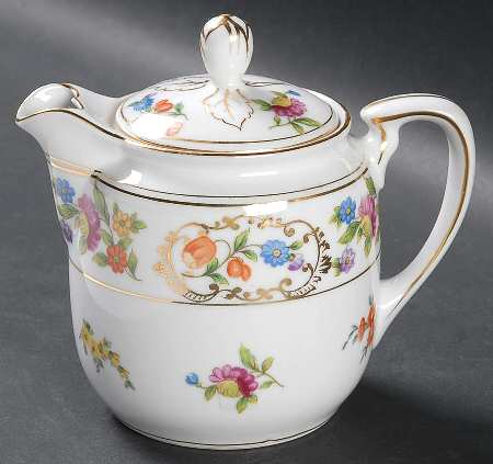 Dresdena Large Syrup with Lid