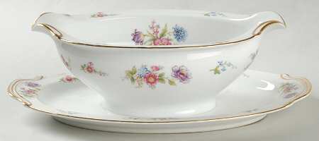 Dresgay Gravy Boat with Attached Underplate