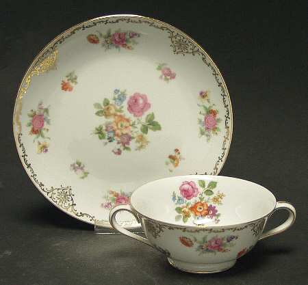 Dresita Footed Cream Soup Bowl & Saucer Set
