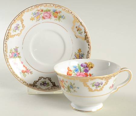 Dresleigh Footed Cup & Saucer Set