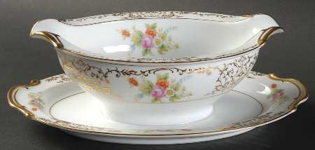 Dreslure Gravy Boat with Attached Underplate