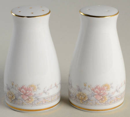 Dream Street Salt & Pepper Set