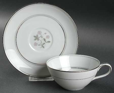 Duane Flat Cup & Saucer Set