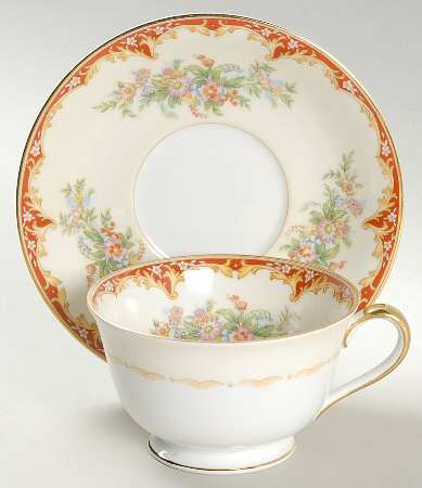 Dudley Footed Cup & Saucer Set
