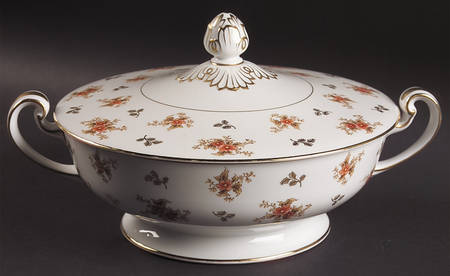 Dulcy Round Covered Vegetable