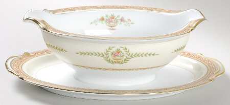 Durer Gravy Boat with Attached Underplate