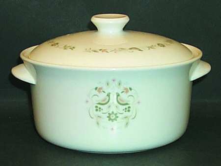 Dutch Treat 1.25 Qt Round Covered Casserole