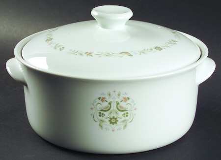Dutch Treat 2.5 Qt Round Covered Casserole