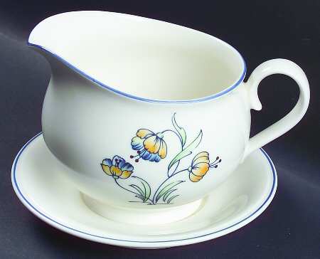 Dutch Weave Gravy Boat with Attached Underplate