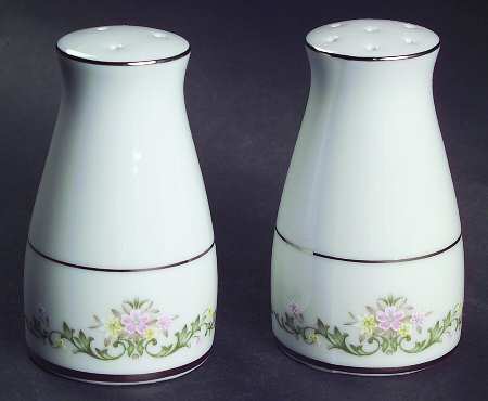 Early Spring Salt & Pepper Set