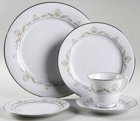 Early Spring 5 Piece Place Setting