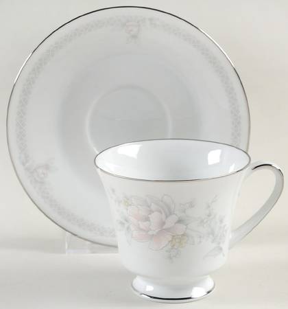 Easthampton Footed Cup & Saucer Set