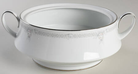 Easthampton Round Vegetable No Lid