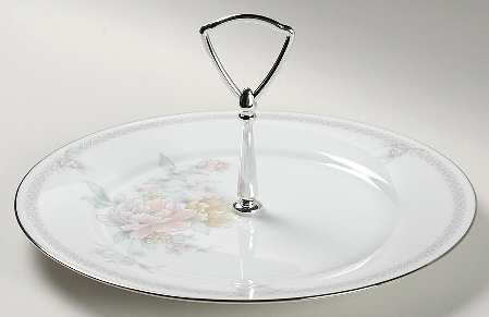 Easthampton Round Serving Plate with Handle (DP)