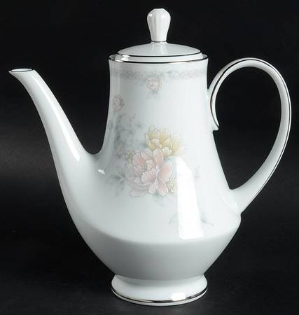 Easthampton Coffee Pot & Lid