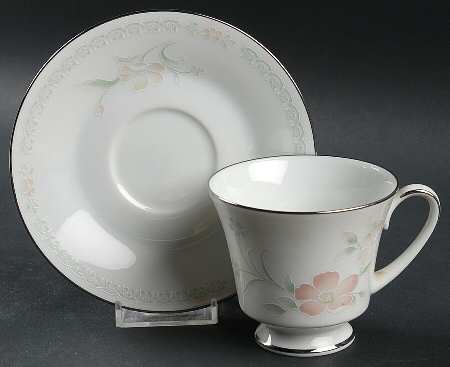Eden Footed Cup & Saucer Set