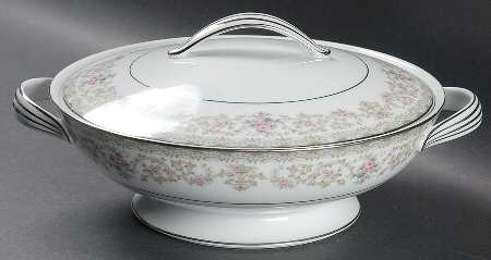 Edgewood Round Covered Vegetable by Noritake