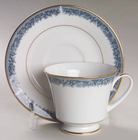 Edgerow Footed Cup & Saucer Set