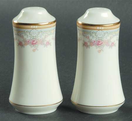 Edgewater Salt & Pepper Set