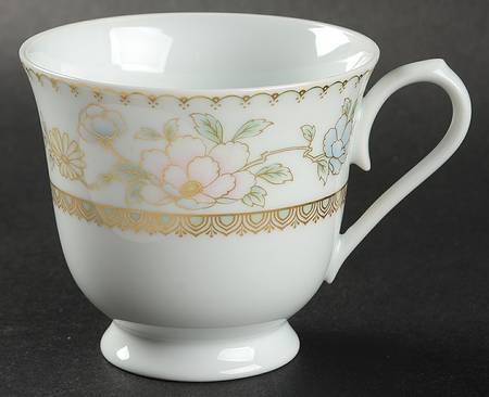 Effingham Footed Cup