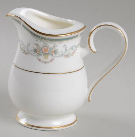 Elms Court Creamer