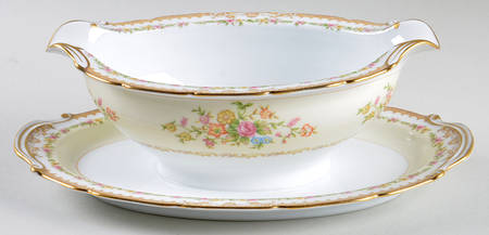 Elena Gravy Boat with Attached Underplate