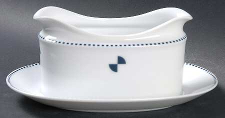Elevation Gravy Boat with Attached Underplate