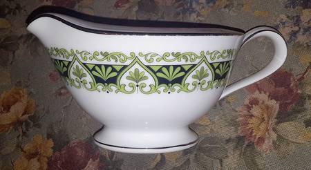 Ellen Gravy Boat