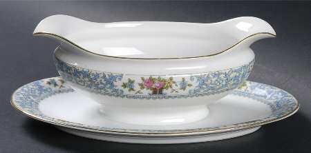 Ellrose Gravy Boat with Attached Underplate