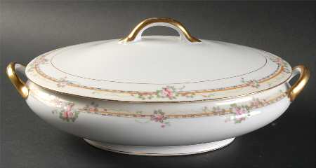 Ellwood Oval Covered Vegetable
