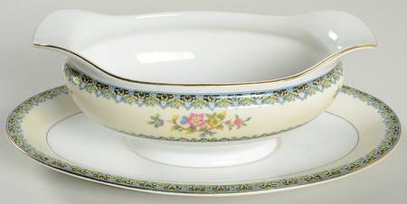 Elmonte Gravy Boat with Attached Underplate