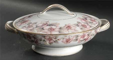 Elsinore Round Covered Vegetable