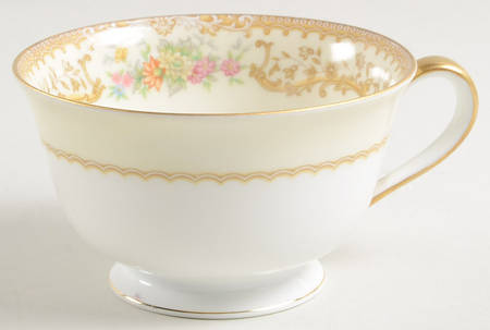 Elvira Footed Cup