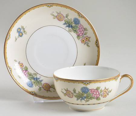 Elysian Flat Cup & Saucer Set