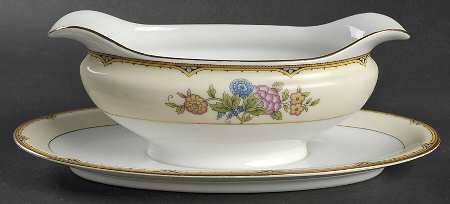 Elysian Gravy Boat with Attached Underplate