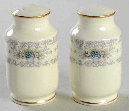 Emerentia Salt & Pepper Set