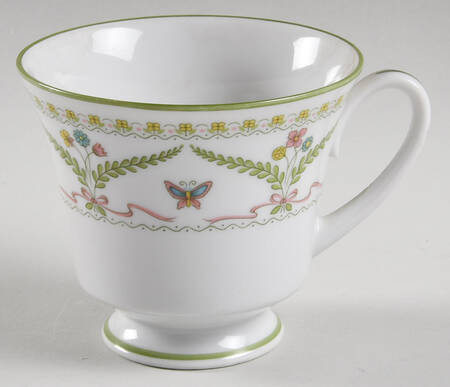 Empire Footed Cup
