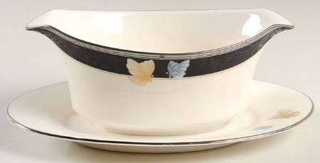 Enchanteur Gravy Boat with Attached Underplate