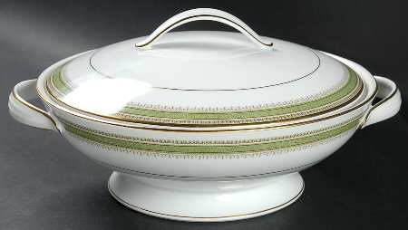 Enchantress Round Covered Vegetable