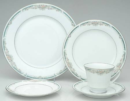 Enhancement 40 Piece Estate Set