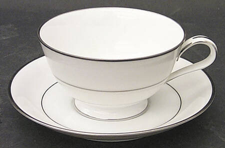 Envoy Footed Cup & Saucer Set