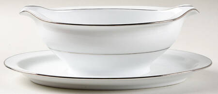 Envoy Gravy Boat with Attached Underplate