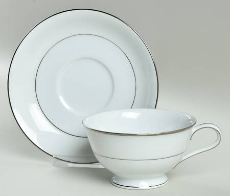Envoy Footed Cup & Saucer Set