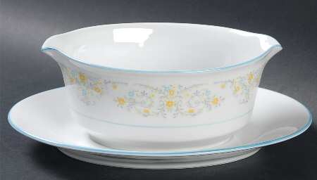 Epic Gravy Boat with Attached Underplate