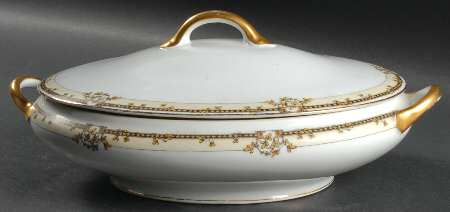 Erie Oval Covered Vegetable